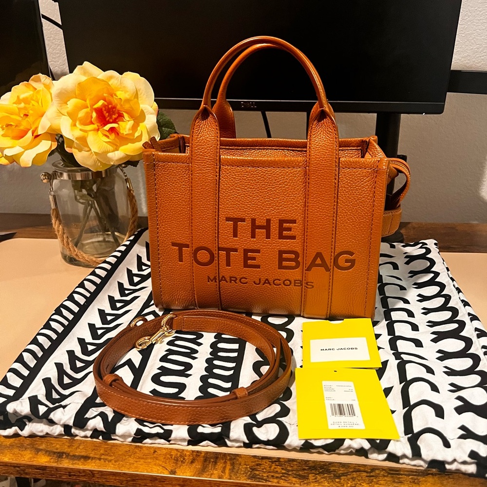 Marc Jacobs Small The Tote Bag - Argan Oil